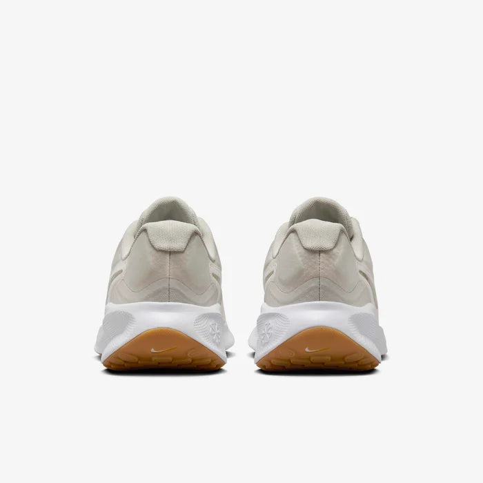 Nike Revolution 7