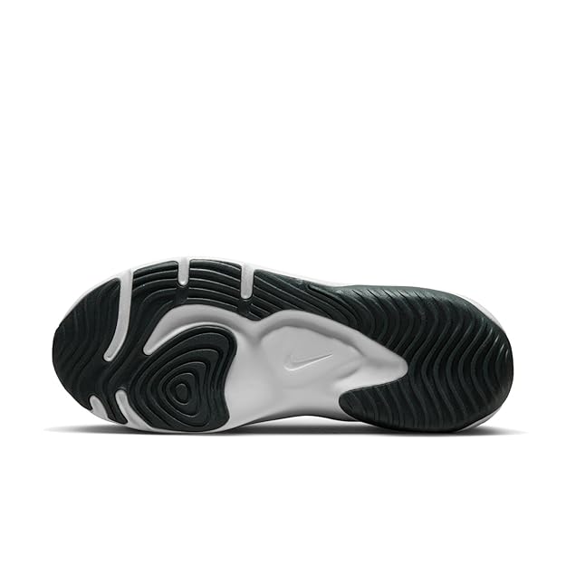 Nike Legend Essential 3 Next Nature