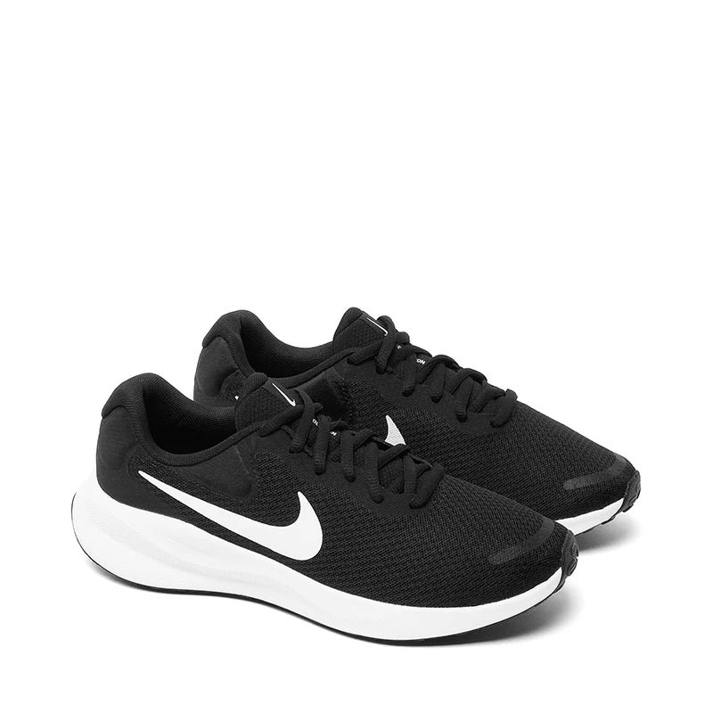 Nike Revolution 7