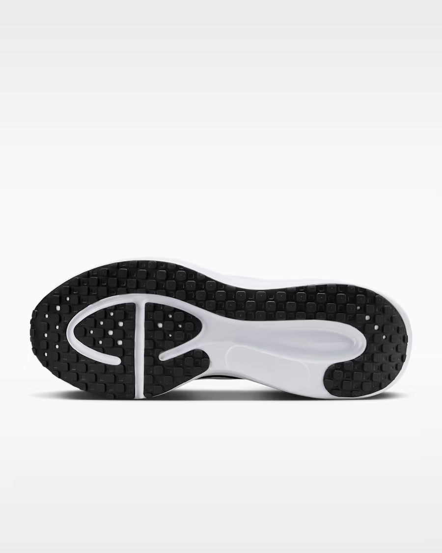 Nike Revolution 8
