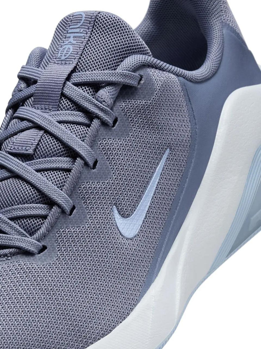Nike Bella 7