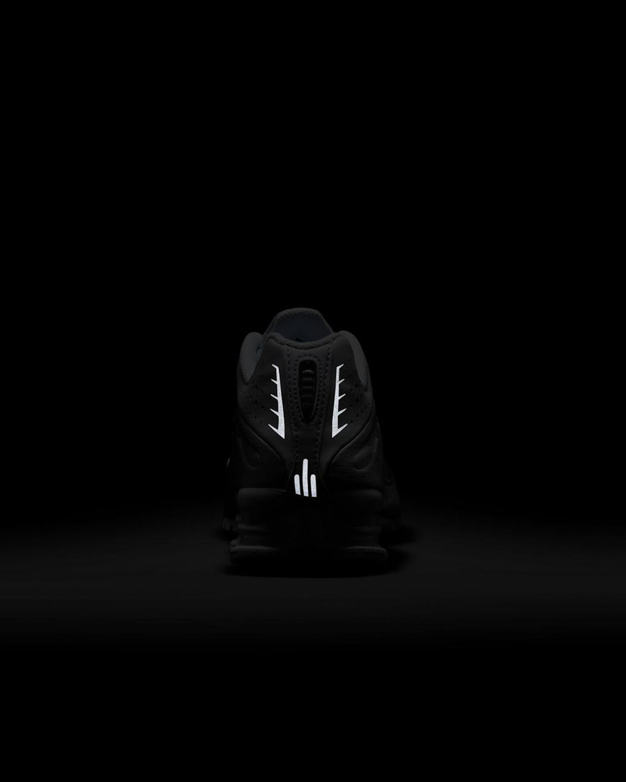 Nike Shox R4