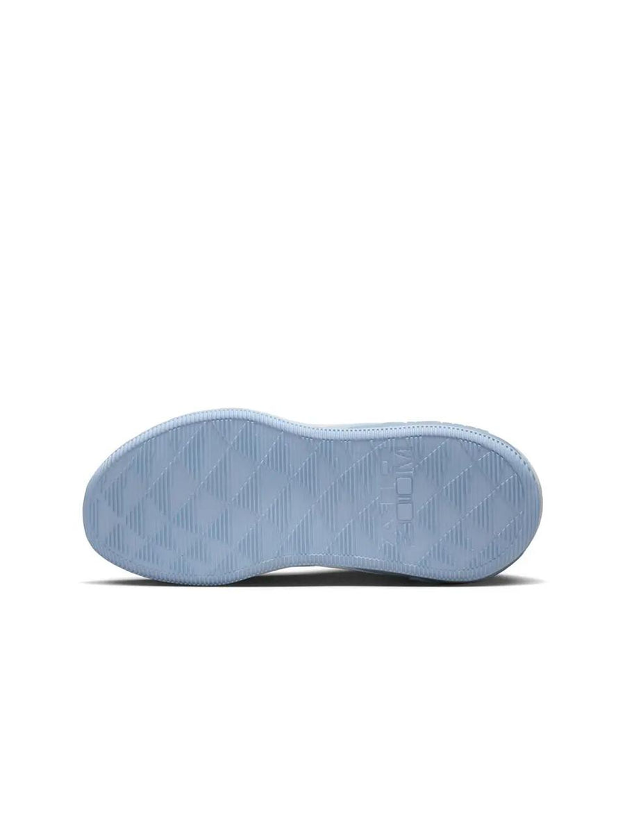 Nike Bella 7
