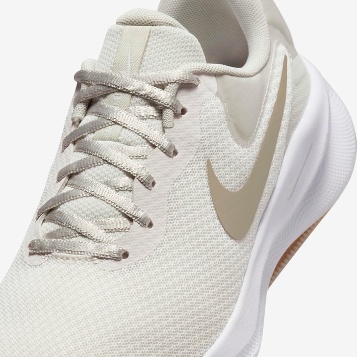 Nike Revolution 7
