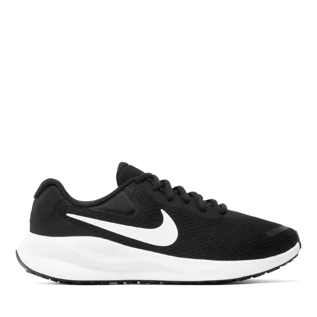 Nike Revolution 7