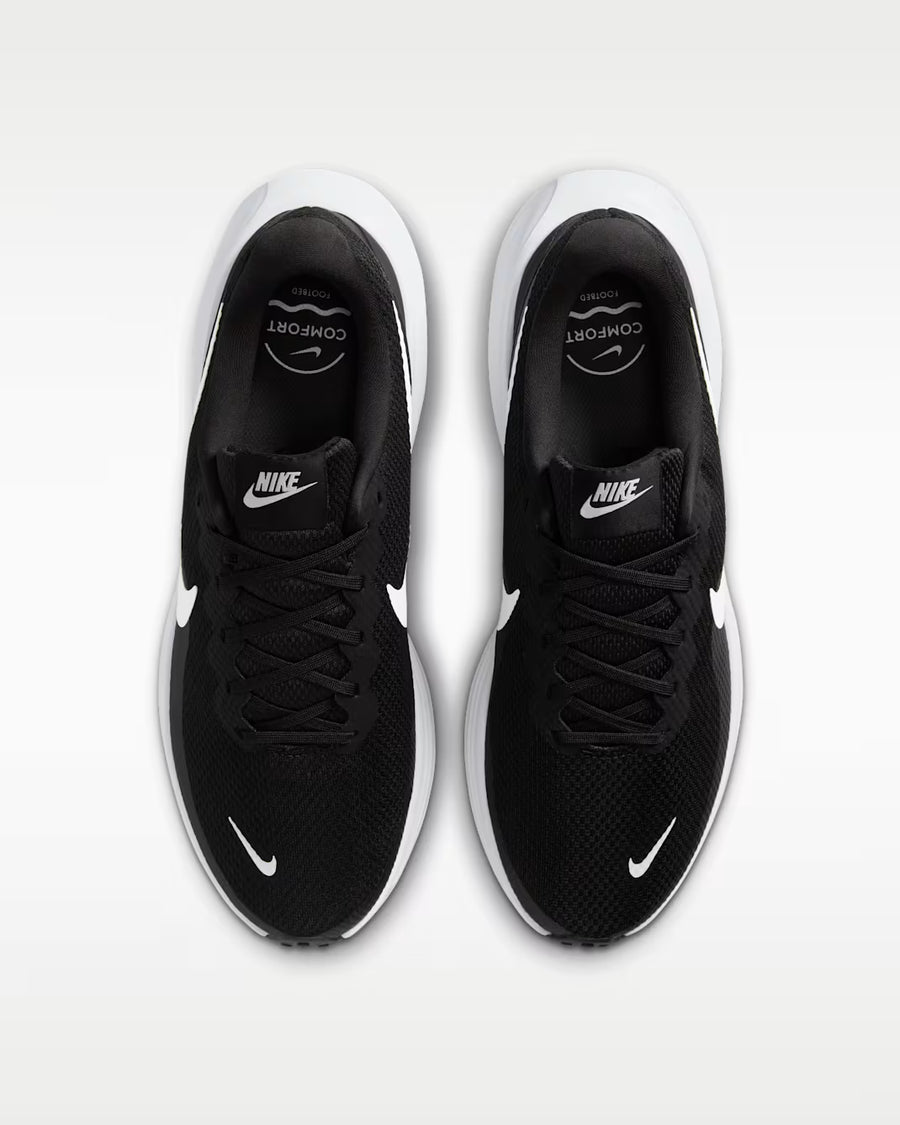 Nike Revolution 8